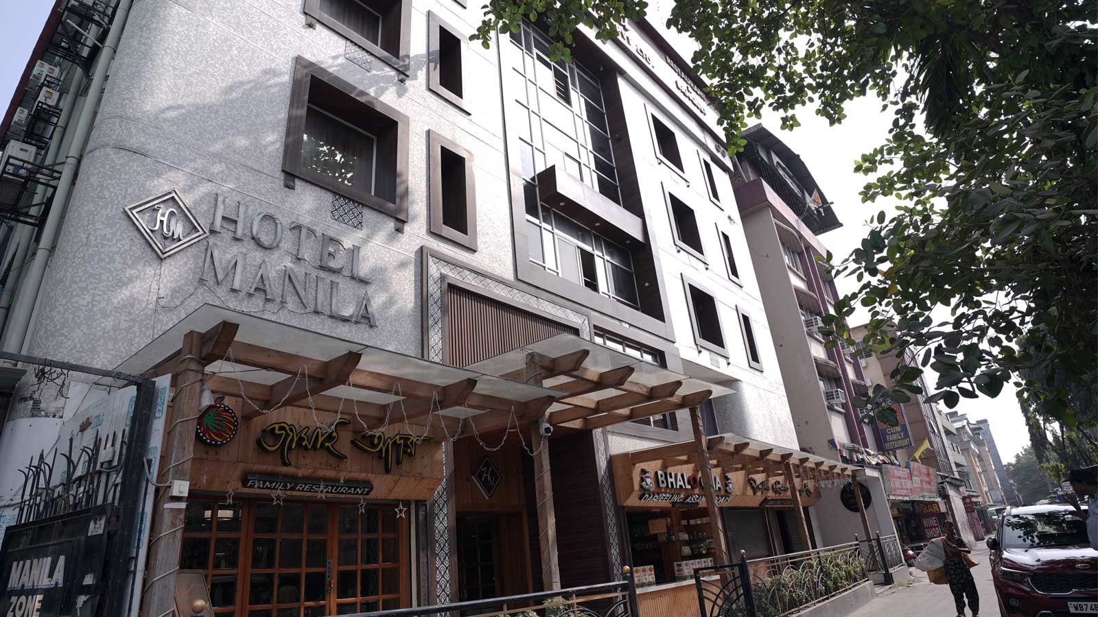 hotelmanila-exterior-building